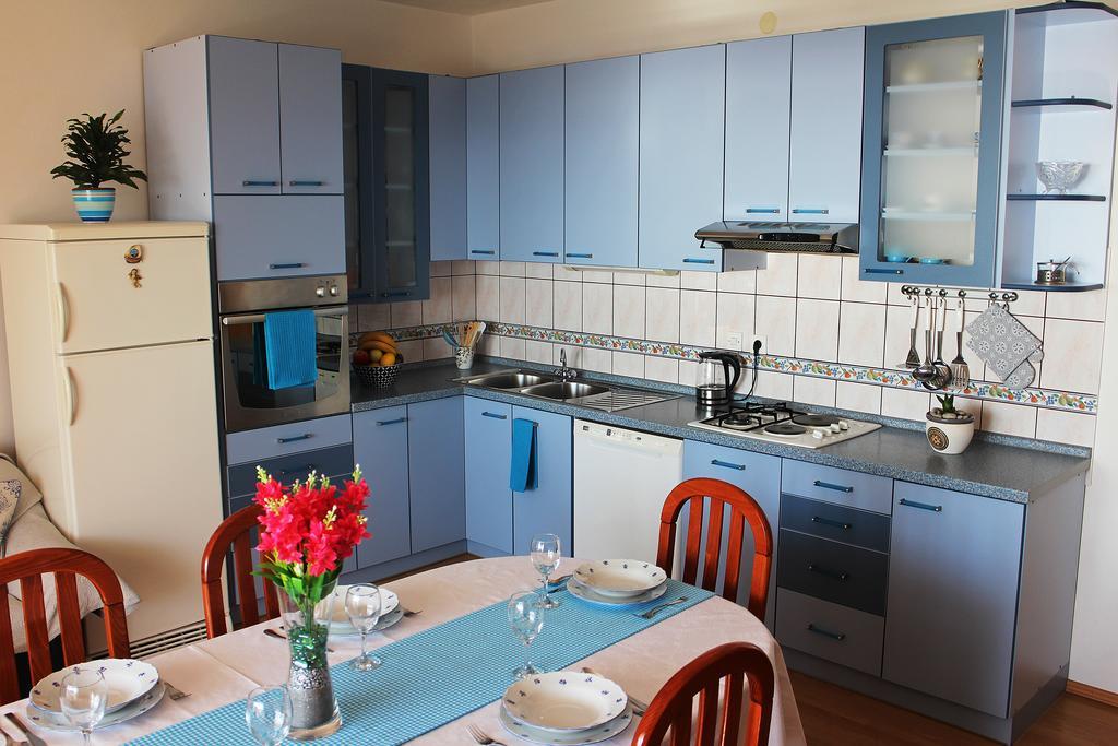 Apartment Teraferma Komiža Eksteriør bilde
